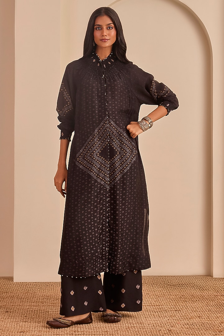 Black Vasansi Silk Bandhani Printed Kurta Set by Vasansi Jaipur at Pernia's Pop Up Shop