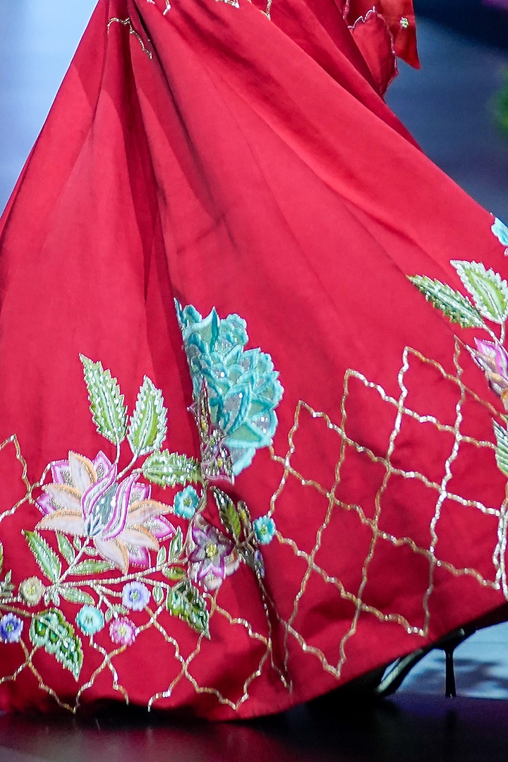 Red Linen Satin Hand & Machine Embroidered Bridal Lehenga Set by VikaByArvindAmpula at Pernia's Pop Up Shop
