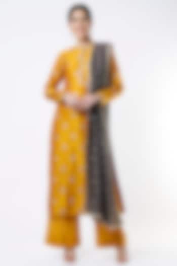 Mustard Embroidered Kurta Set by Vikram Phadnis at Pernia's Pop Up Shop