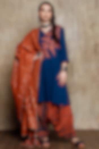 Midnight Blue Embroidered Kurta Set by Vikram Phadnis at Pernia's Pop Up Shop