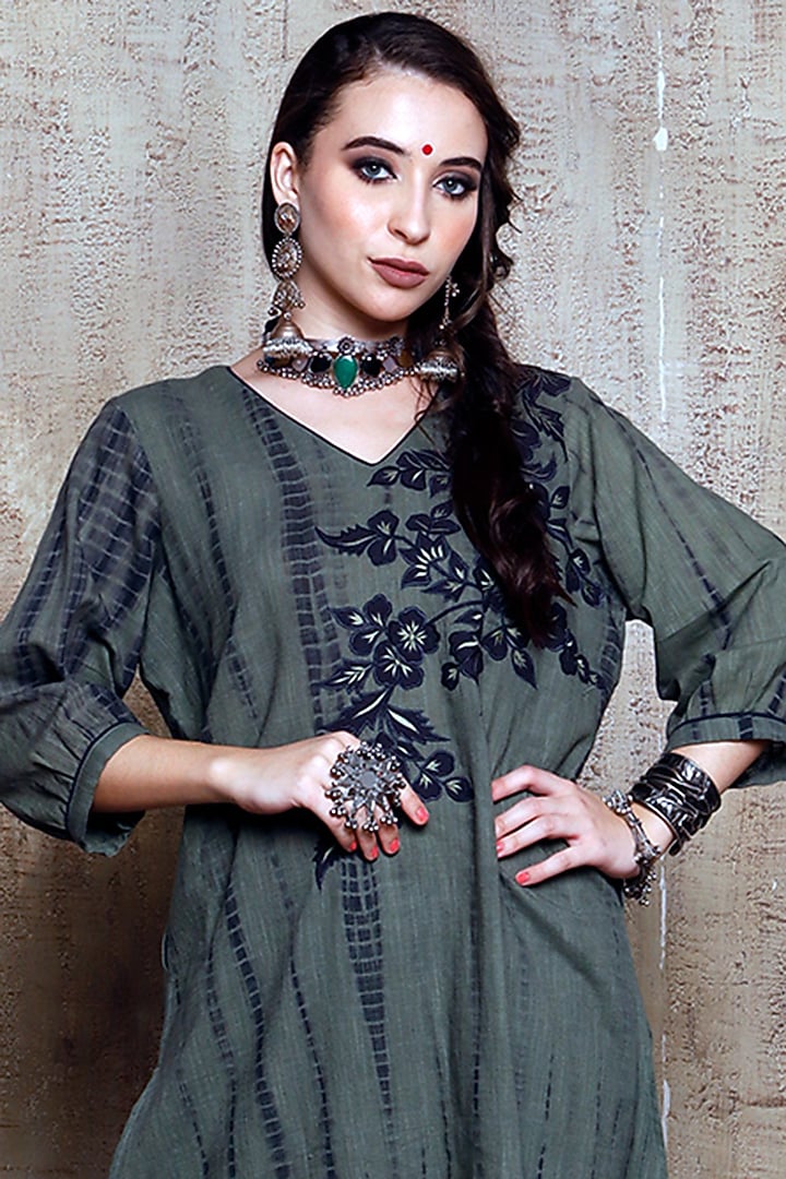 Olive Green Tie-Dyed Kurta Set by Vikram Phadnis at Pernia's Pop Up Shop