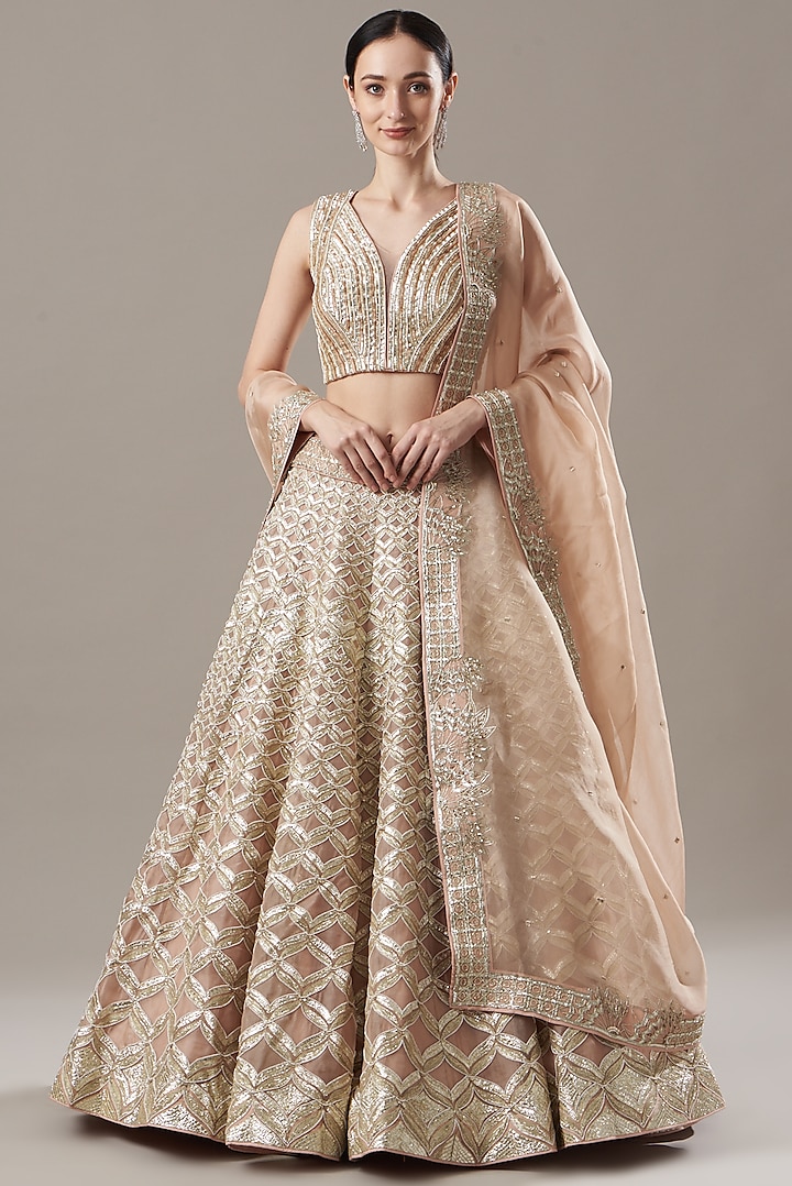 Peach Embroidered Mughal Jharokha Bridal Lehenga Set by Varun Nidhika at Pernia's Pop Up Shop