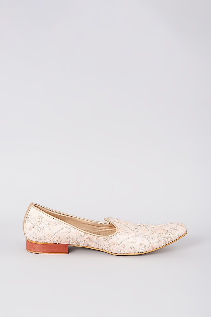 Peach Silk & Leather Embroidered Mojari Shoes by Vanshik at Pernia's Pop Up Shop