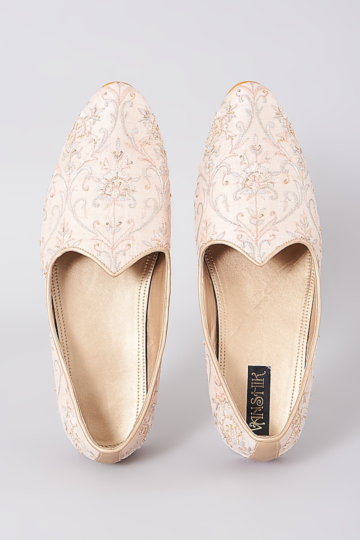 Peach Silk & Leather Embroidered Mojari Shoes by Vanshik at Pernia's Pop Up Shop
