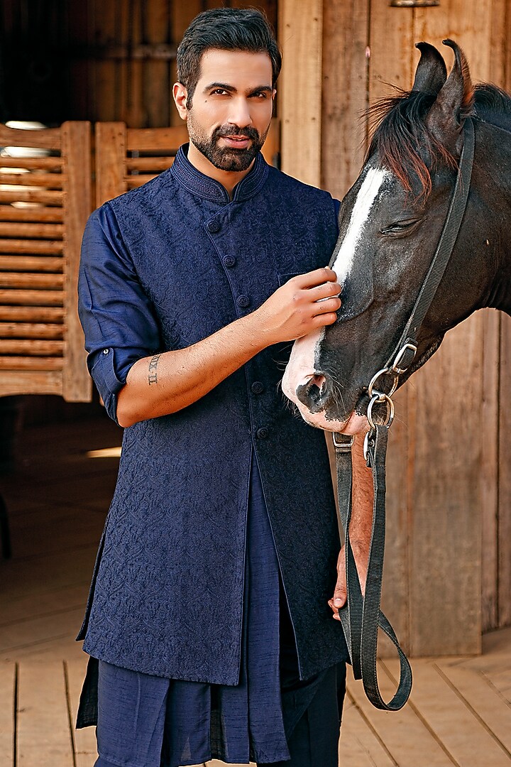 Navy Blue Silk Embroidered Bundi Jacket Set by Vanshik at Pernia's Pop Up Shop