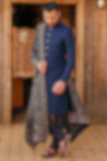 Navy Blue Textured Embroidered Wedding Sherwani Set by Vanshik at Pernia's Pop Up Shop