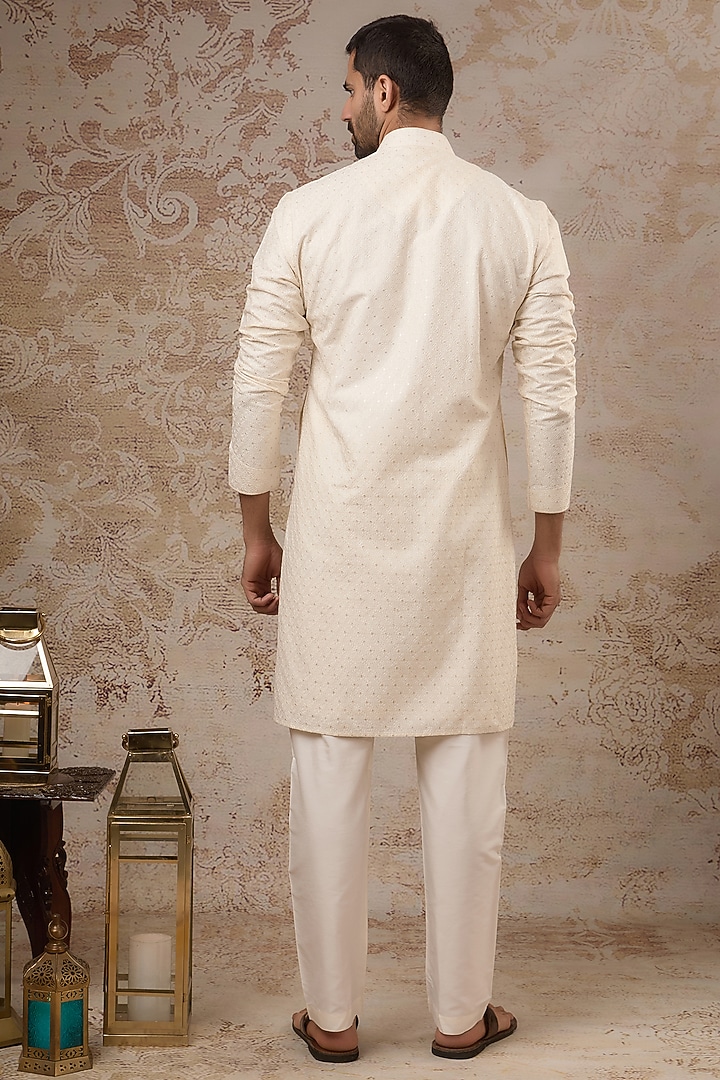 Pearl Blended Silk Kurta Set by Vanshik at Pernia's Pop Up Shop