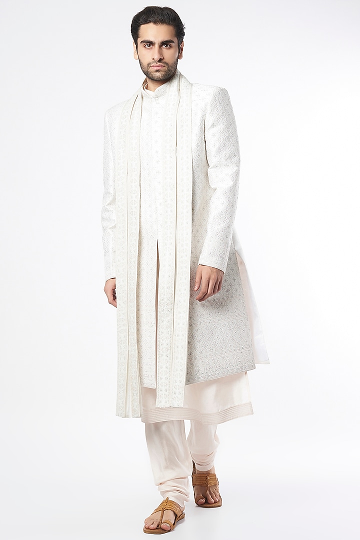 White Hand Embroidered Groom Sherwani Set by Vanshik at Pernia's Pop Up Shop