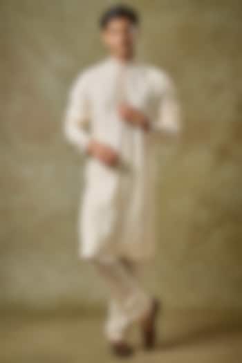 Pearl White Silk Pashmina Embroidered Kurta Set by Vanshik at Pernia's Pop Up Shop