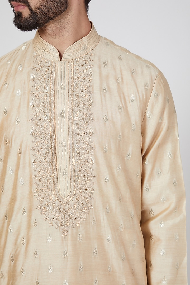 Gold Kurta Set With Butti Work by Vanshik at Pernia's Pop Up Shop