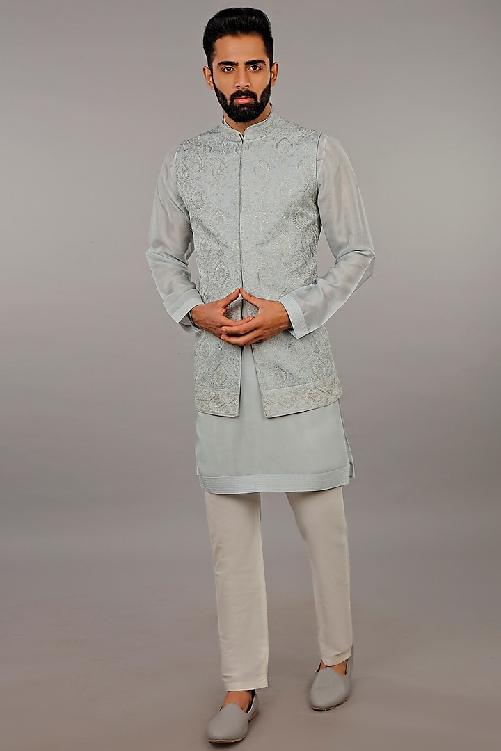 Blue Embroidered Kurta With Bundi Jacket Set by Vanshik