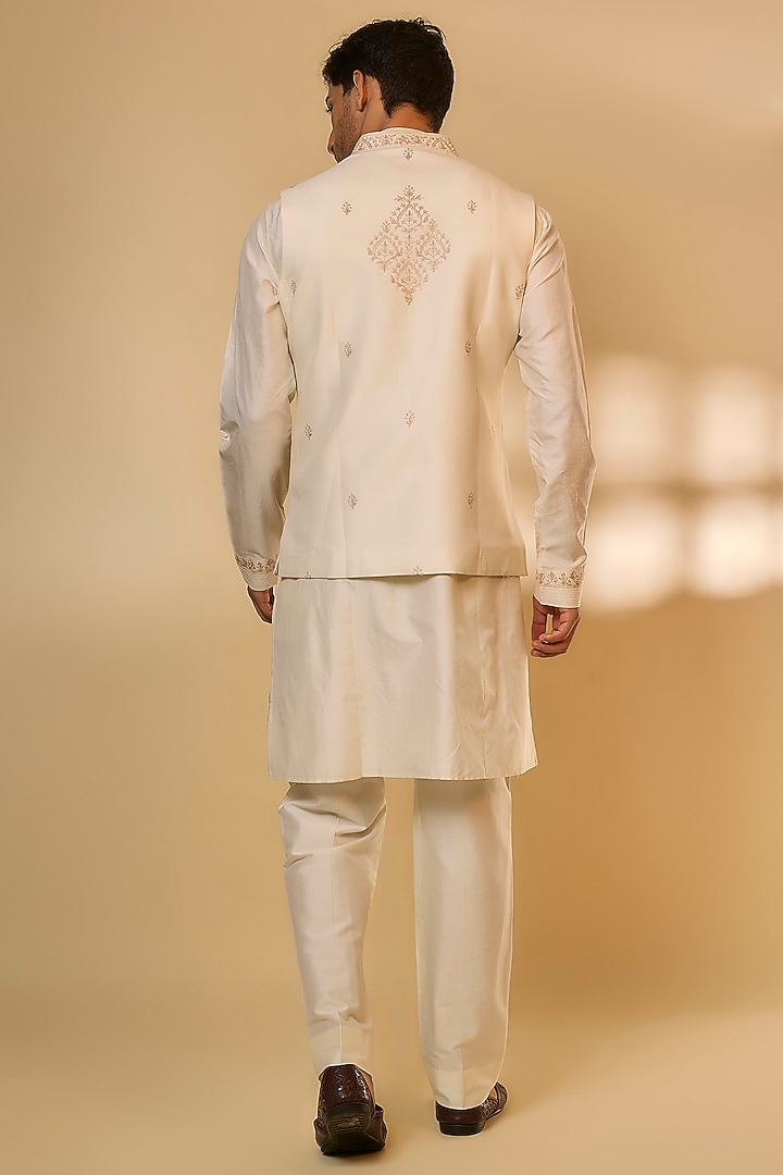 Pearl White Silk Self Embroidered Bundi Set by Vanshik at Pernia's Pop Up Shop