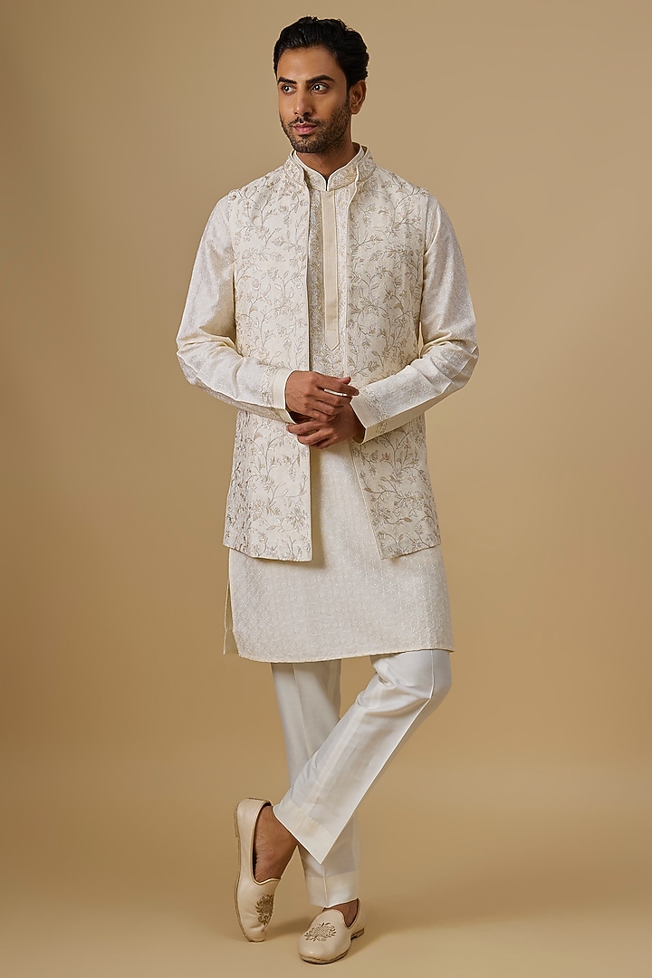 Pearl-Colored Silk Bundi Jacket Set by Vanshik at Pernia's Pop Up Shop