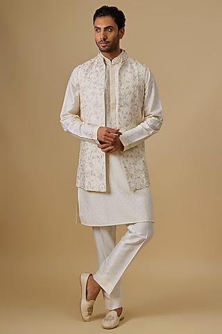 Pearl-Colored Silk Bundi Jacket Set by Vanshik