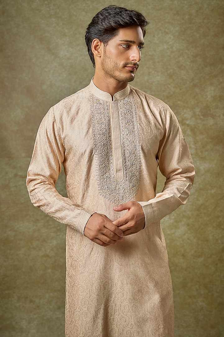 Blush Pink Silk Embroidered Kurta Set by Vanshik at Pernia's Pop Up Shop