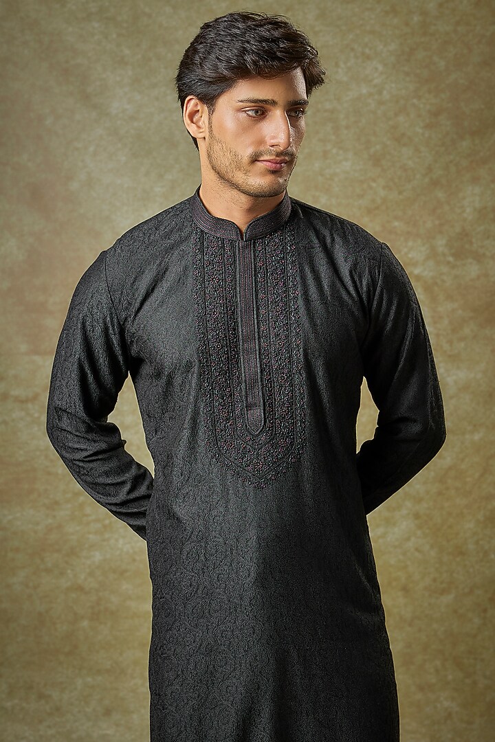 Black Silk Embroidered Kurta Set by Vanshik at Pernia's Pop Up Shop