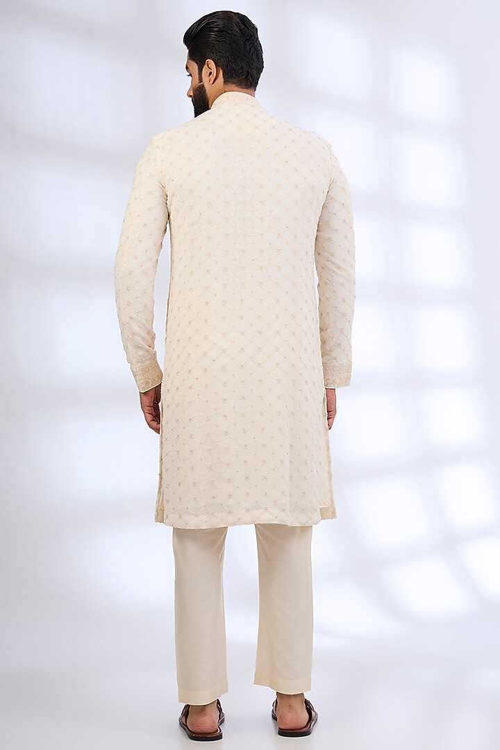 Pearl-Colored Silk Kurta Set by Vanshik at Pernia's Pop Up Shop