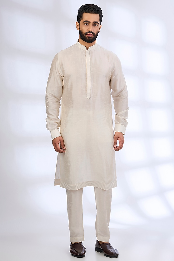 Pearl-Colored Silk Groom Sherwani Set by Vanshik at Pernia's Pop Up Shop