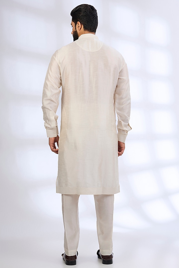 Pearl-Colored Silk Groom Sherwani Set by Vanshik at Pernia's Pop Up Shop