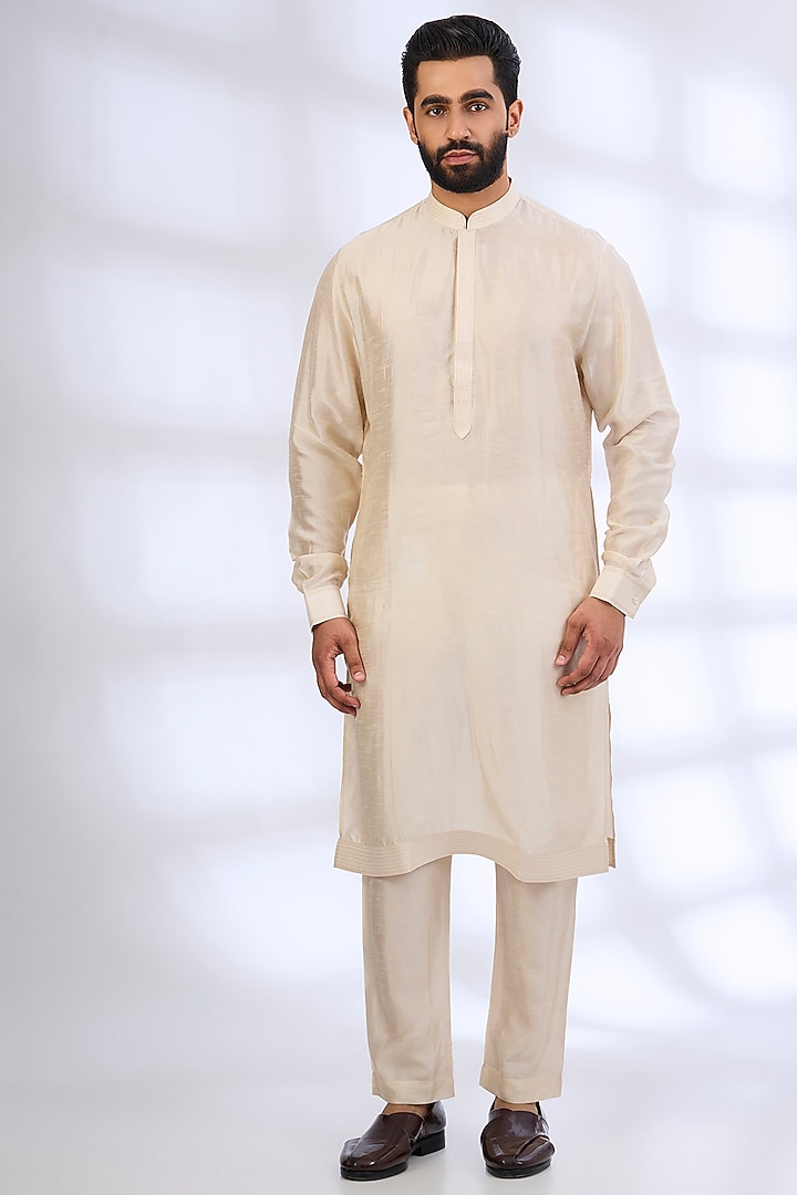 Pearl-Colored Silk Groom Sherwani Set by Vanshik at Pernia's Pop Up Shop