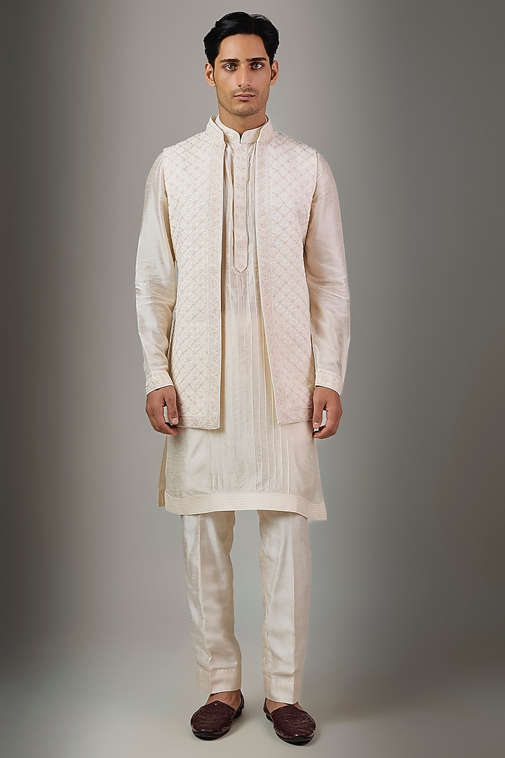 Pearl-Colored Silk Bundi Jacket Set by Vanshik at Pernia's Pop Up Shop