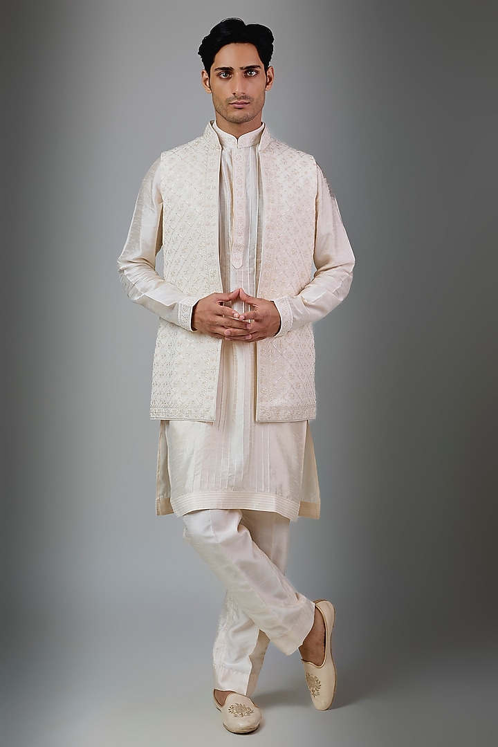Pearl-Colored Silk Bundi Jacket Set by Vanshik at Pernia's Pop Up Shop