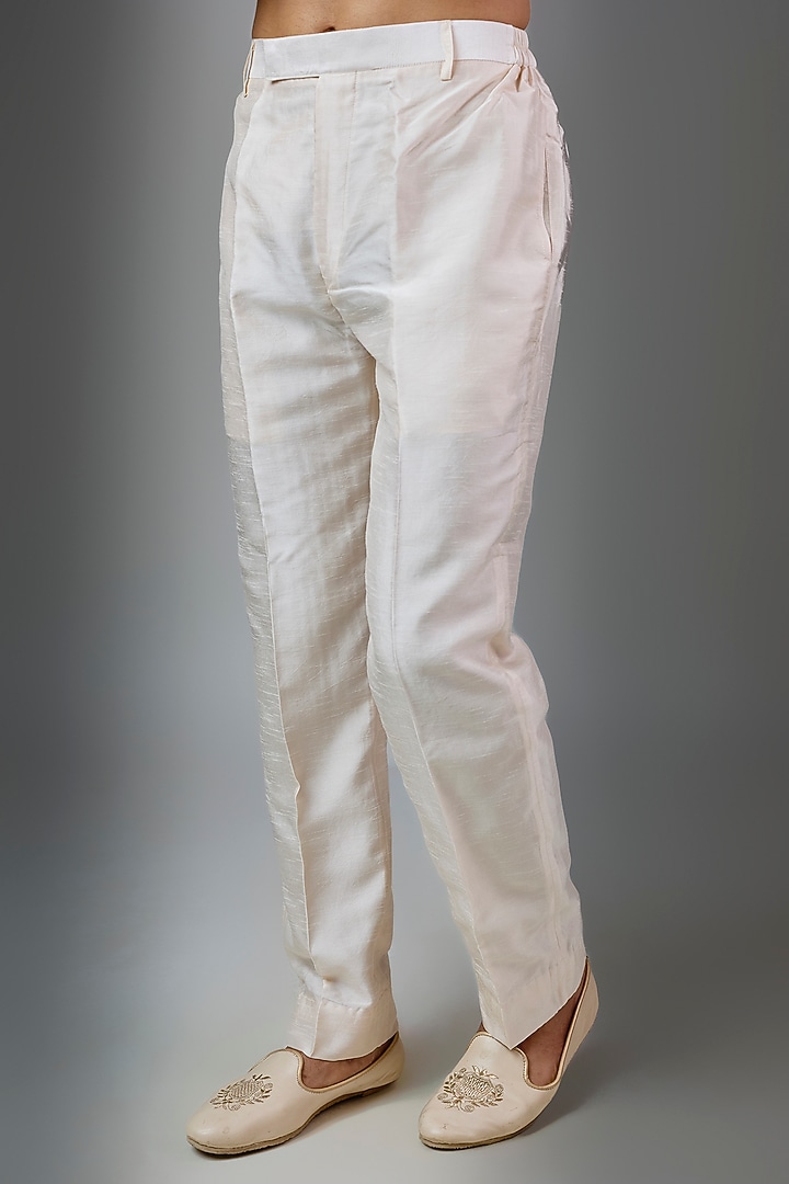 Pearl-Colored Silk Bundi Jacket Set by Vanshik at Pernia's Pop Up Shop