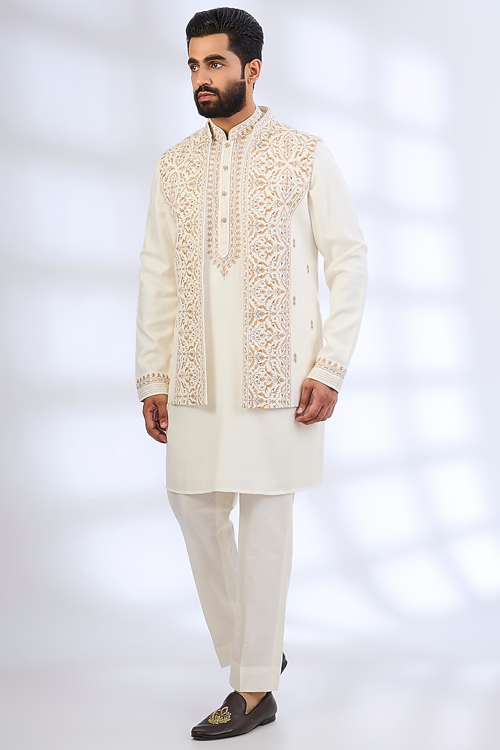 Pearl-Colored Silk Bundi Jacket Set by Vanshik at Pernia's Pop Up Shop