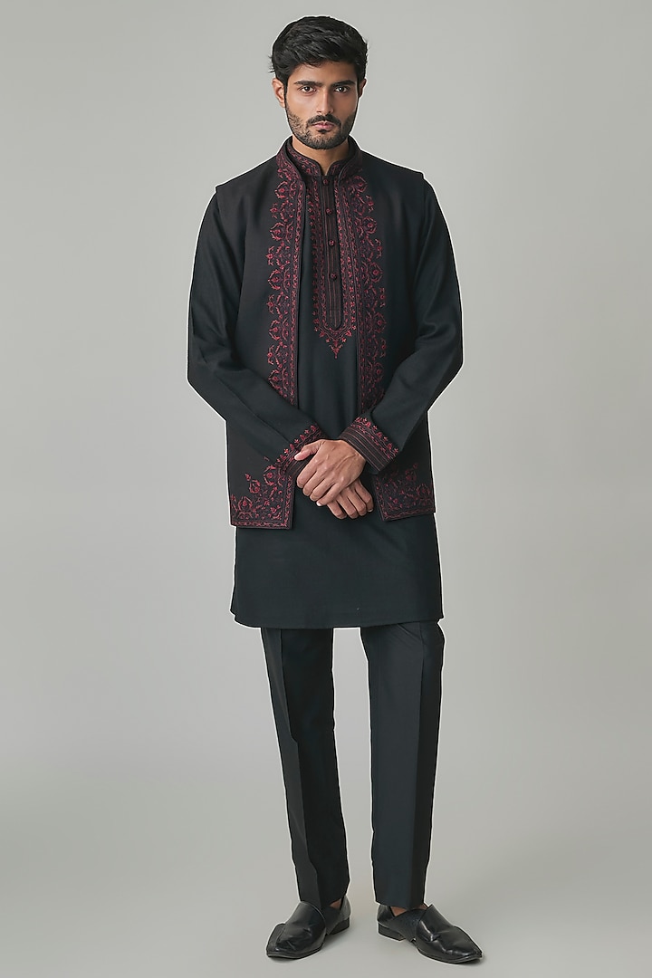 Black Silk Bundi Jacket Set by Vanshik at Pernia's Pop Up Shop