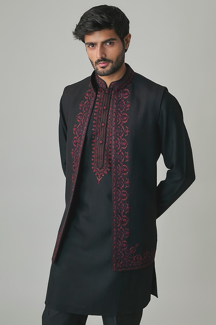 Black Silk Bundi Jacket Set by Vanshik at Pernia's Pop Up Shop