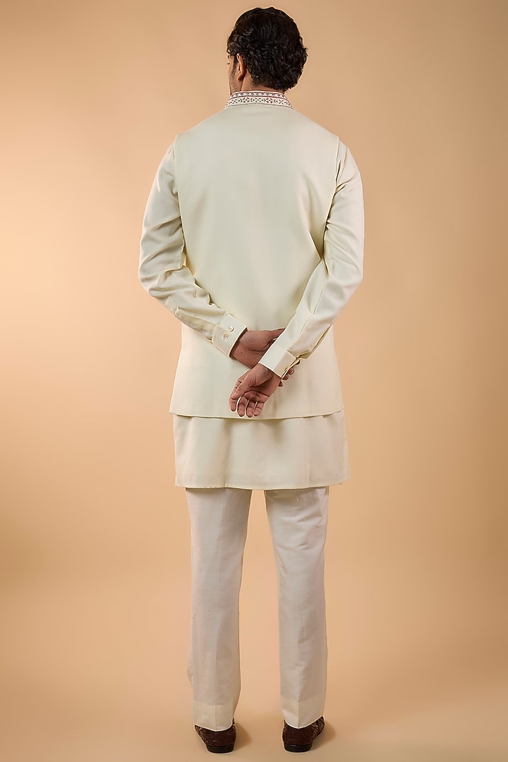 Pearl-Colored Silk Bundi Jacket Set by Vanshik at Pernia's Pop Up Shop