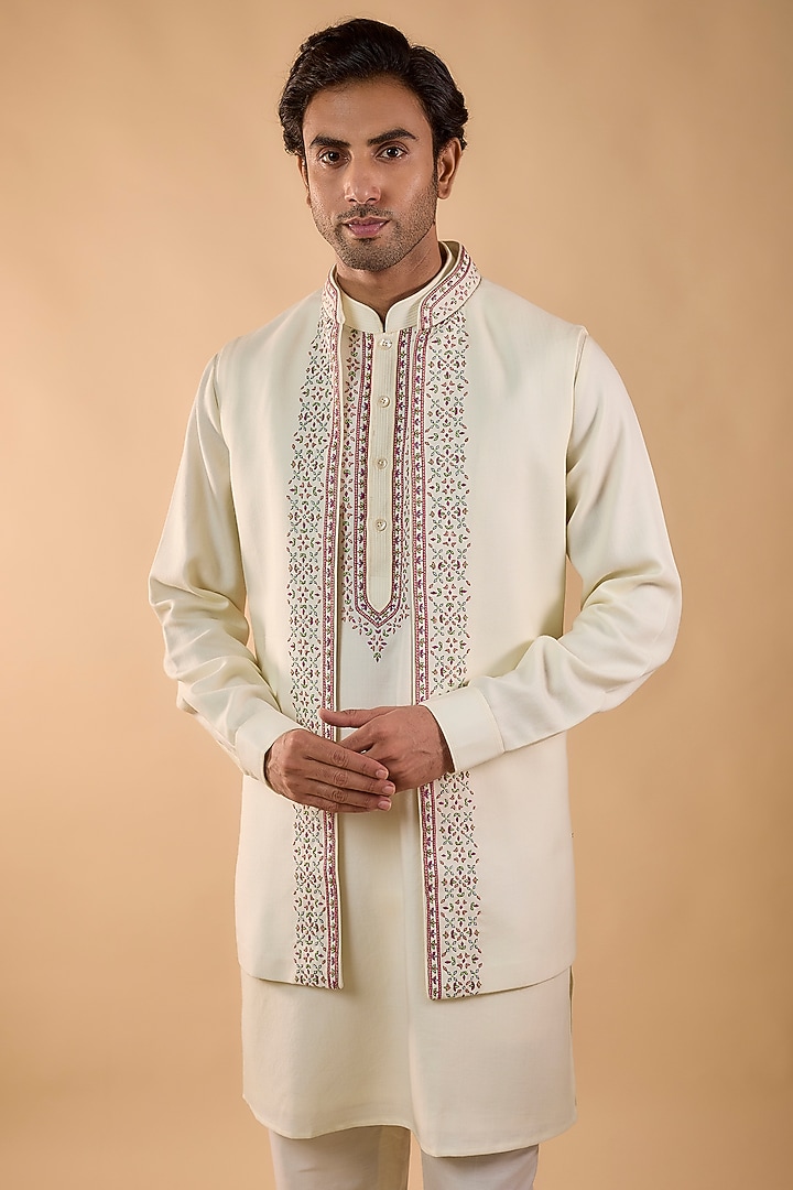 Pearl-Colored Silk Bundi Jacket Set by Vanshik at Pernia's Pop Up Shop