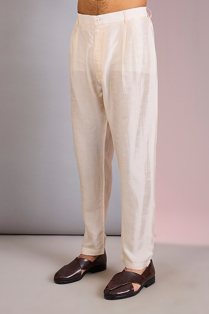Ivory Chanderi Silk Kashmiri Embroidered Kurta Set by Vanshik at Pernia's Pop Up Shop