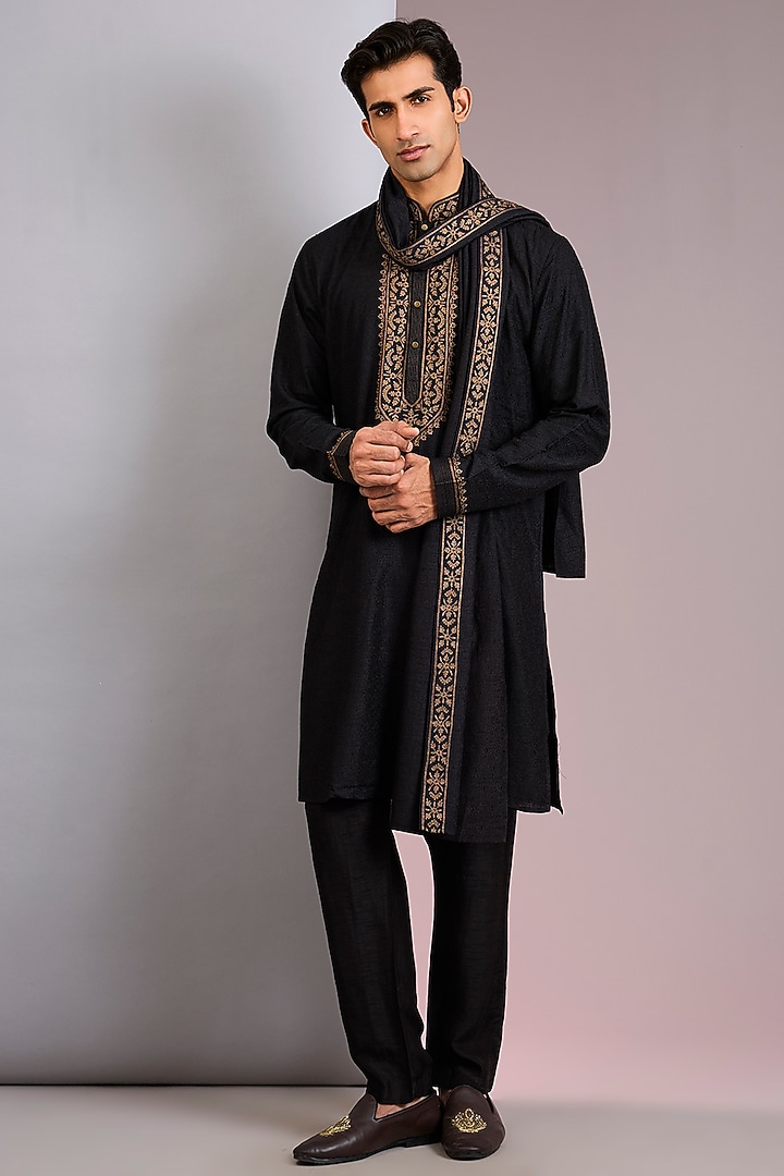 Black Chanderi Silk Gota Embroidered Kurta Set by Vanshik at Pernia's Pop Up Shop