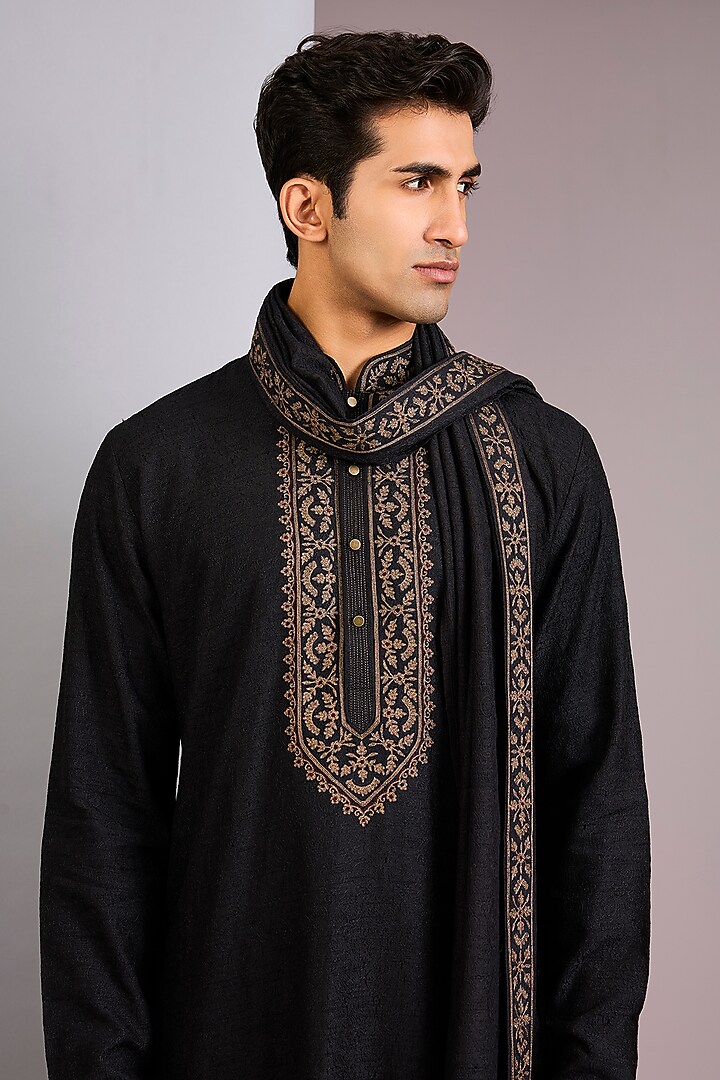 Black Chanderi Silk Gota Embroidered Kurta Set by Vanshik at Pernia's Pop Up Shop