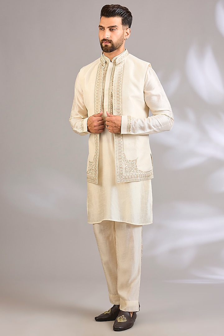 Pearl-Colored Silk Bundi Jacket Set by Vanshik at Pernia's Pop Up Shop