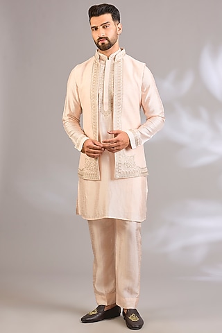 Blush Silk Bundi Jacket Set by Vanshik
