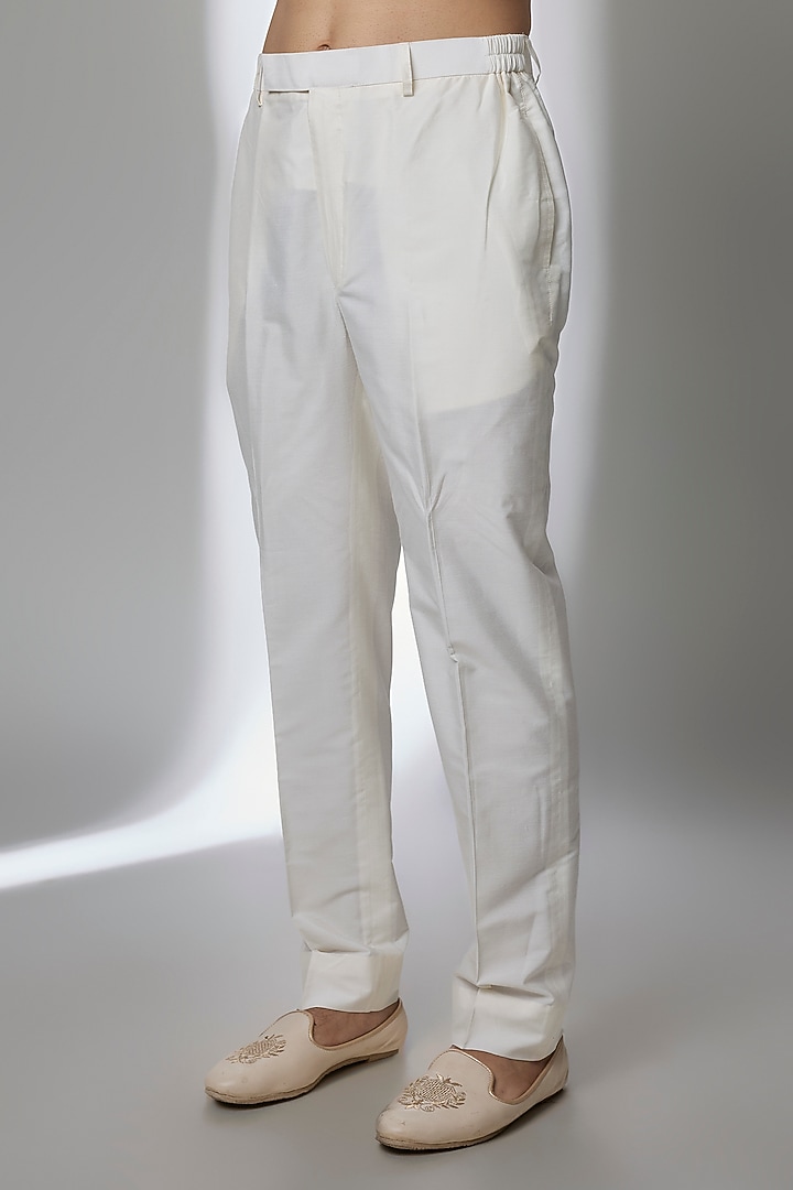 Pearl-Colored Silk Groom Sherwani Set by Vanshik at Pernia's Pop Up Shop