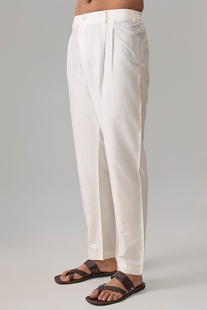 Pearl-Colored Silk Kurta Set by Vanshik at Pernia's Pop Up Shop