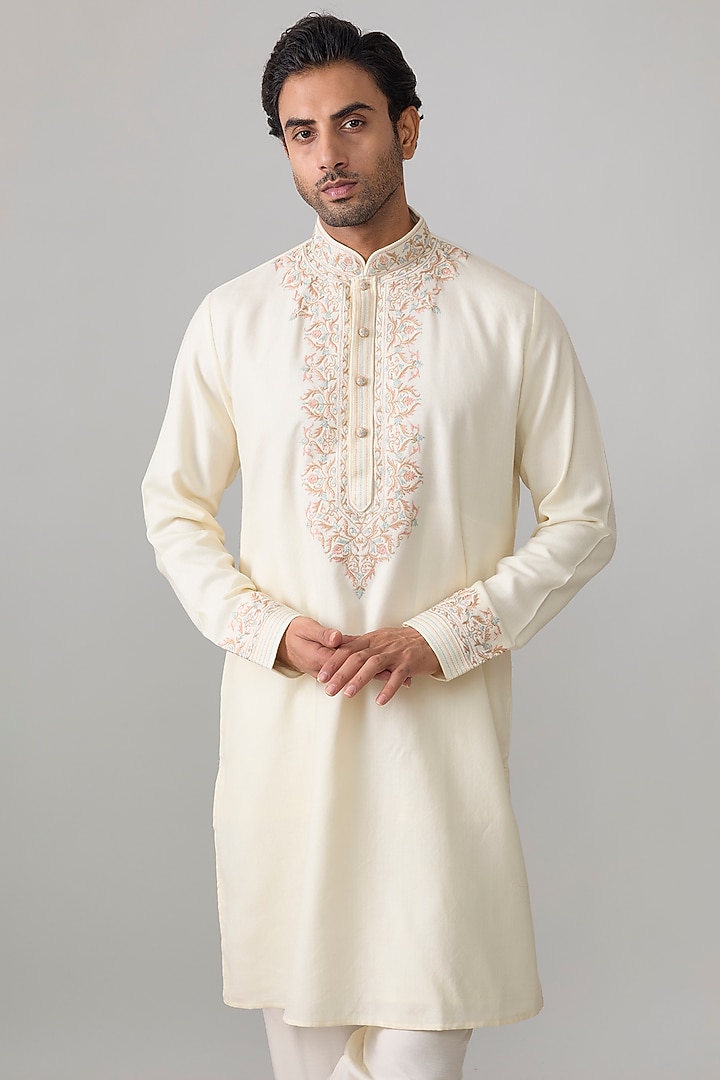 Pearl-Colored Silk Kurta Set by Vanshik at Pernia's Pop Up Shop