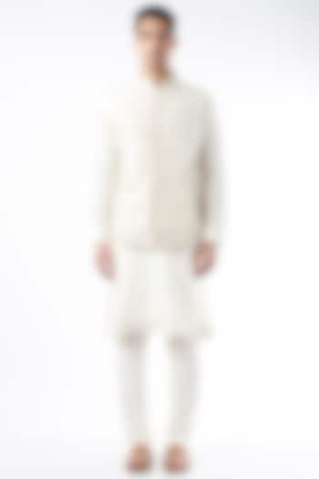 White Silk Bundi Jacket Set by Vanshik