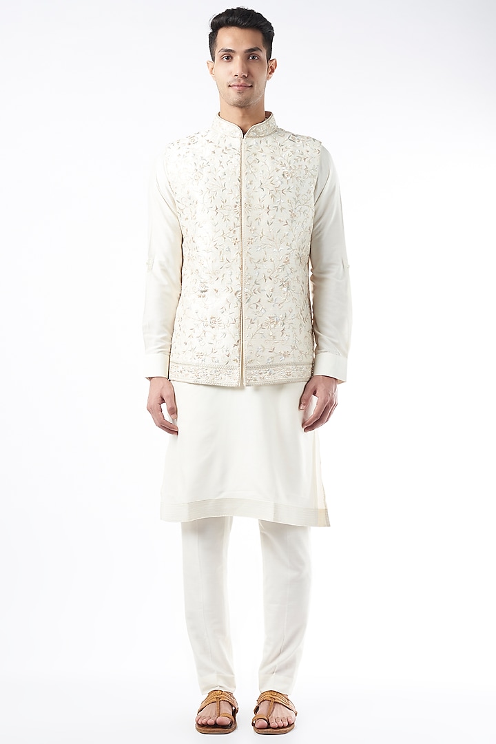 White Silk Bundi Jacket Set by Vanshik