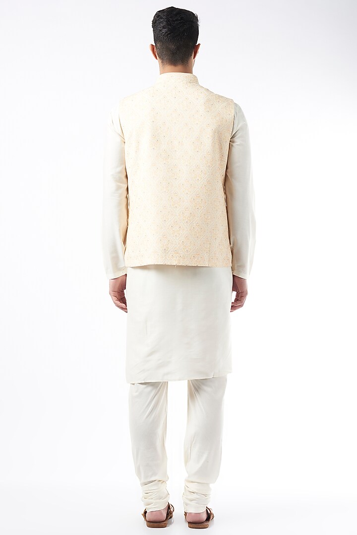 White Kurta Set With Silk Bundi Jacket by Vanshik at Pernia's Pop Up Shop