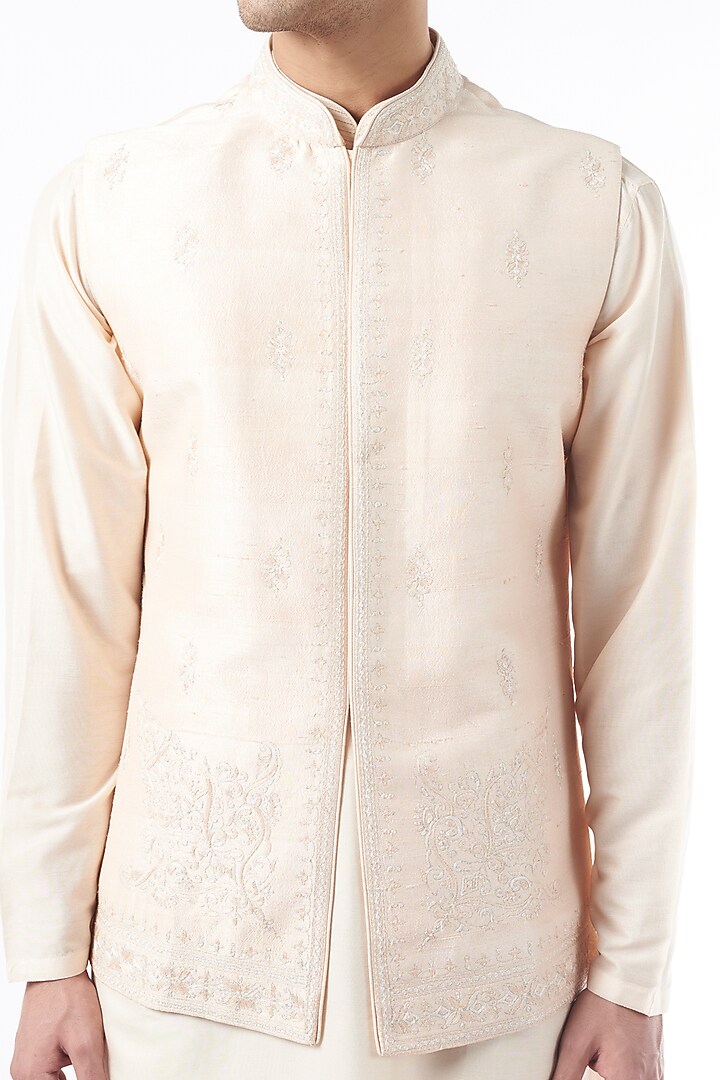 Peach Lucknowi Bundi Jacket Set by Vanshik at Pernia's Pop Up Shop