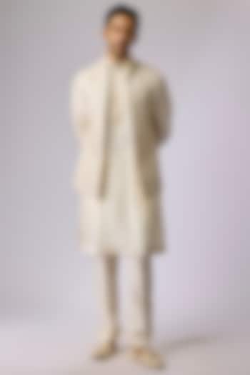 Pearl White Silk Bundi Jacket Set by Vanshik