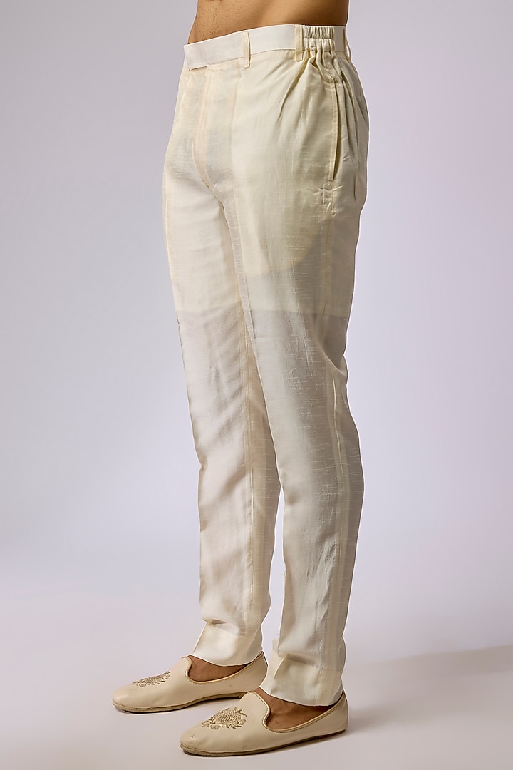 Pearl White Silk Bundi Jacket Set by Vanshik at Pernia's Pop Up Shop