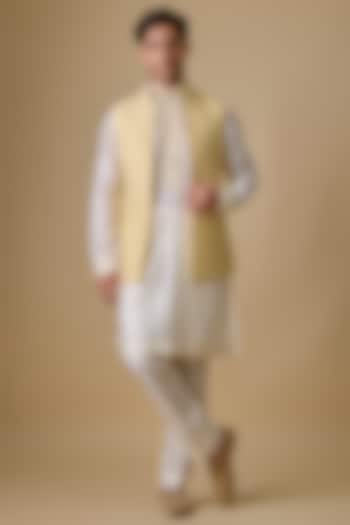 Yellow Silk Indo-Western Set by Vanshik