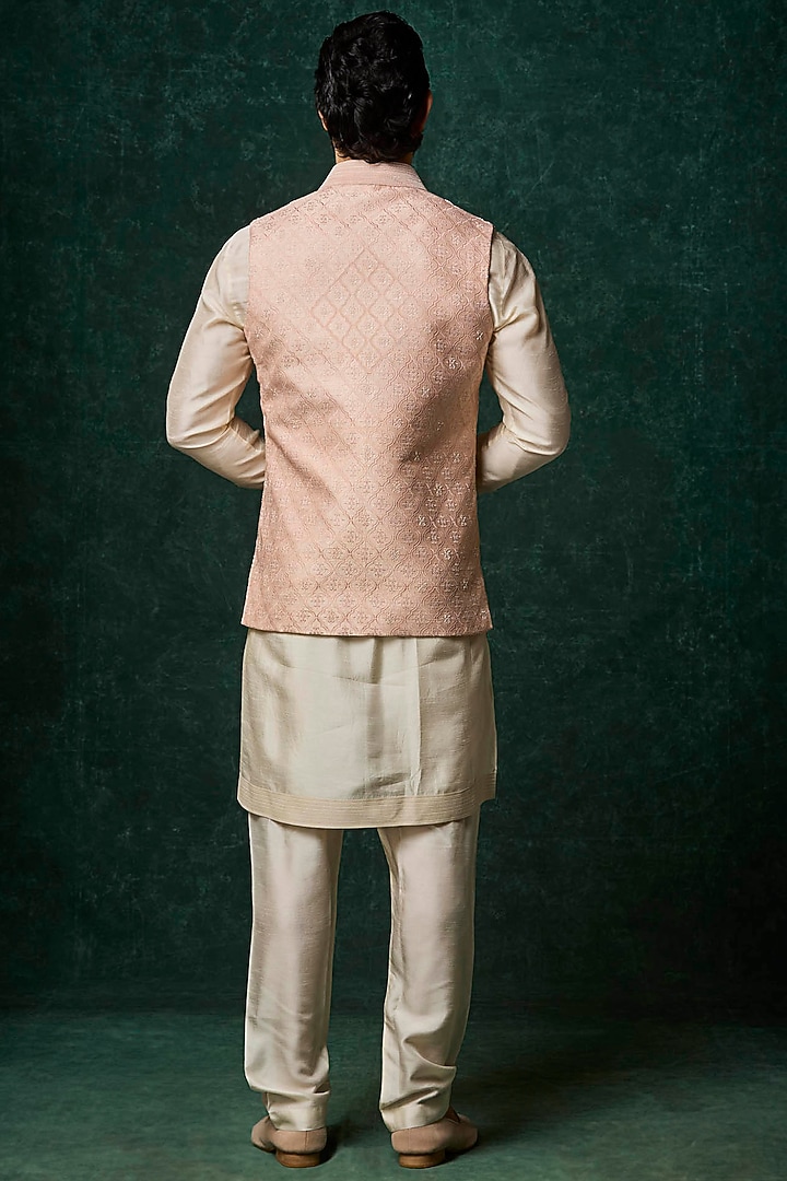 Pink Silk Embroidered Bundi Jacket Set by Vanshik at Pernia's Pop Up Shop