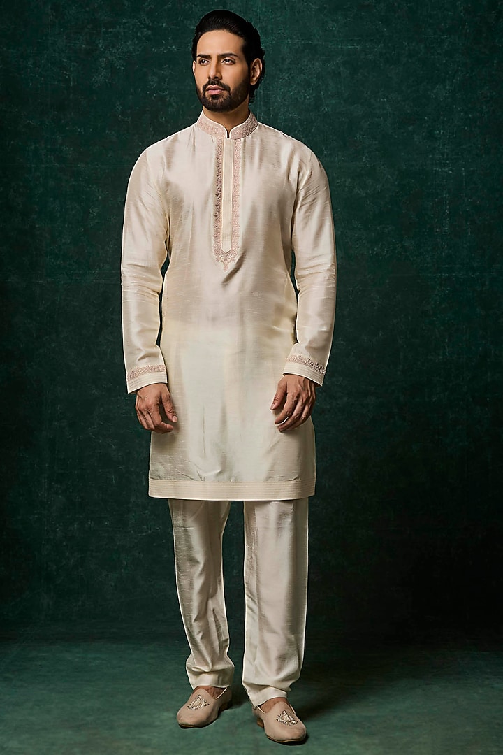Pink Silk Embroidered Bundi Jacket Set by Vanshik at Pernia's Pop Up Shop