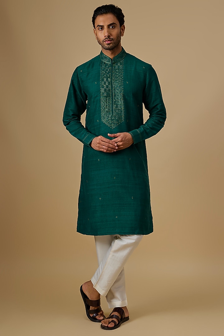 Emerald Green Silk Kurta Set by Vanshik at Pernia's Pop Up Shop